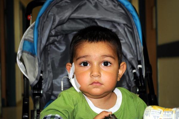 Minik Habip'e annesi, böbreğiyle yeniden can oldu