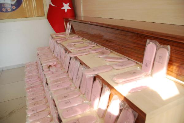 Suriyeli kadının evinde 24 kilo esrar ele geçirildi