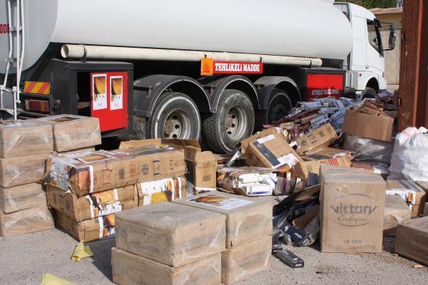 Akaryakıt tankerinde 50 bin paket kaçak sigara ele geçirildi