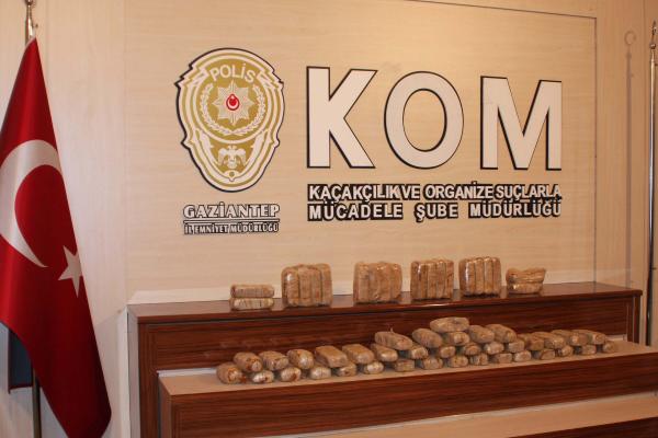 Toprağa gömülü 29 kilo eroin ele geçirildi