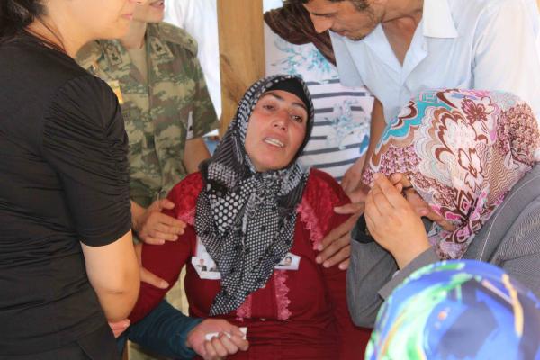 Şehit Teğmen'i son yolculuğuna 3 bin kişi uğurladı