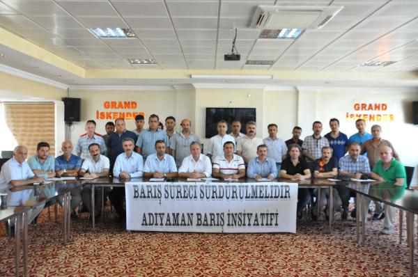 Adıyaman'da 30 STK, çözüm sürecinin devam etmesini istedi