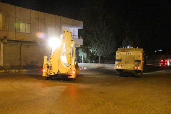 Mardin'de trafo tarandı, Nusaybin'de köprü trafiğe kapatıldı