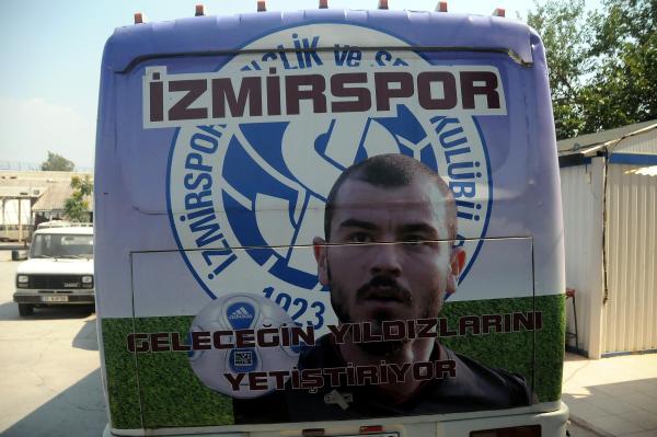 İzmirspor, haciz konulan midibüsünü 1 yılda yediemin deposundan çıkaramadı