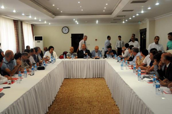 CHP heyeti Diyarbakır'da, Gürsel Tekin: HDP'nin kapatılması kabul edilemez (2)