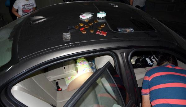 Lüks otomobille sahte altın dolandırıcılığına 1 gözaltı