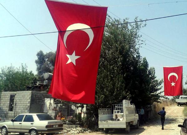 Dedesinin büyüttüğü şehit erin evinde yas var