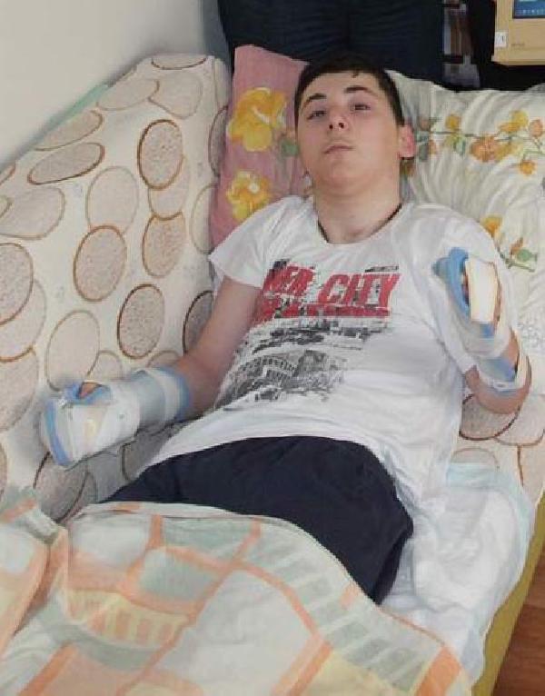 Bursalı Fatih, tableti Prof. Hawking gibi kullanacak