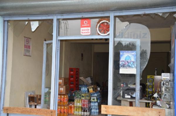 PKK, 2 ton bomba yüklü traktörle karakola saldırdı: 2 şehit, 31 yaralı (4)