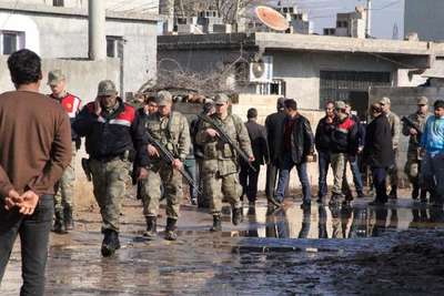Şanlıurfa'da komşuların duvar kavgası: 11 yaralı
