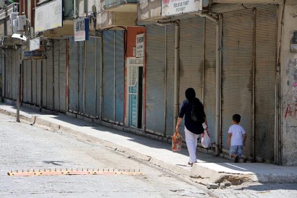 Silopi'de esnaf YPG’li cenazeleri için kepenk açmadı