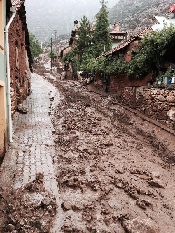 Antalya Elmalı'yı sel vurdu (2)