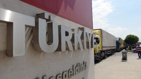 Gurbetçi aileyi sıla yolunda soydular