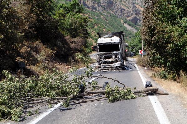 Tunceli-Erzincan karayolu 3 gündür kapalı