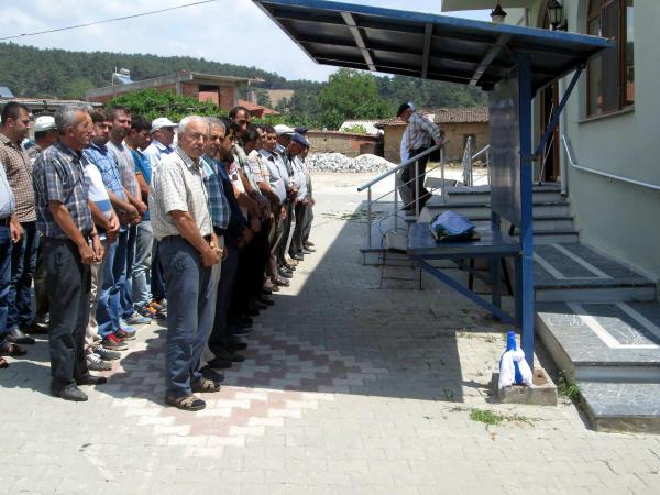 40 günlük Eslem bebek, gözyaşları içinde taprağa verildi