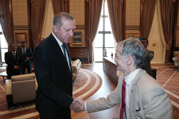 Erdoğan, Kırım Tatarları Onursal Lideri Kırımoğlu'nu kabul etti