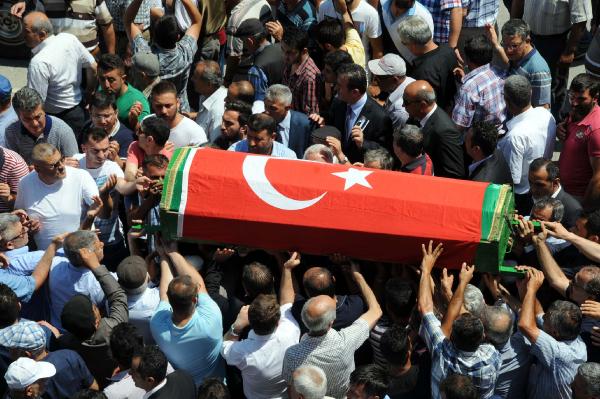Kazada ölen MHP'li eski vekil son yolculuğuna uğurlandı