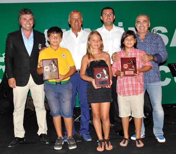 Golf tutkunları ödül töreninde Bora Gencer ile coştu