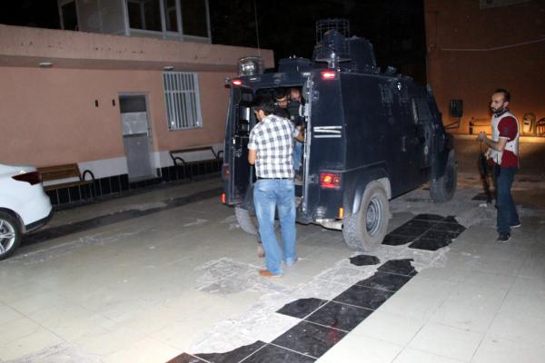 Nusaybin'de polis aracına bombalı tuzak: 1 polis yaralı