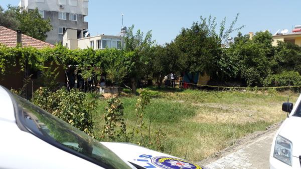 Kendi ağaca asarak intihar etti