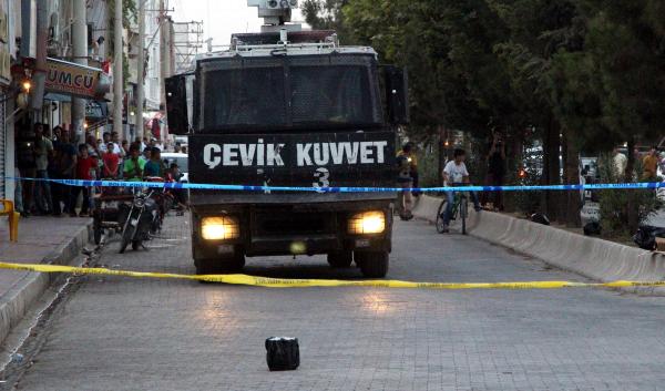 Nusaybin'de bombalı paket paniği