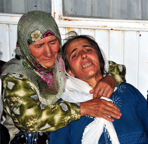 Şehit Abdulhalit Aras'ın baba ocağında Kürtçe ağıtlarla yas var