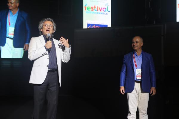 Can Dündar'a "Yaşam Boyu Başarı" ödülü