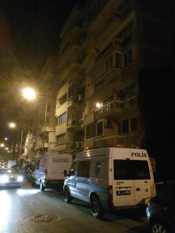 Banka eksperi, altıncı kattan atlayıp intihar etti