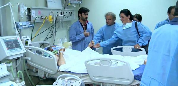 HDP heyeti Kandil'e gitmeden önce yaralıları ziyaret etti