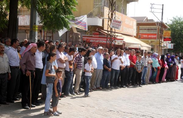 İdil'de esnaftan 'çatışmalar bitsin' eylemi