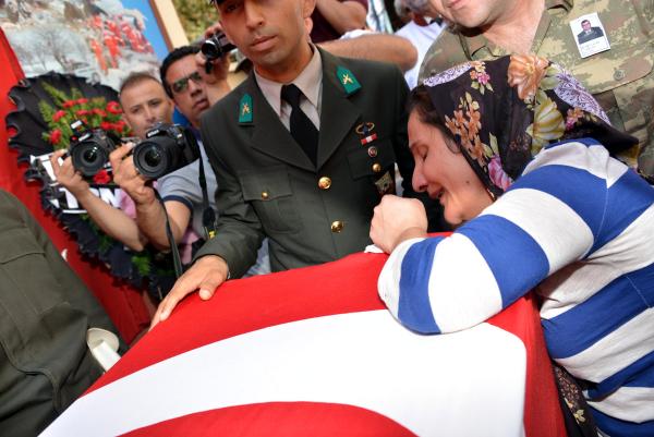Şehit Uzman Çavuş Acar memleketinde toprağa verildi