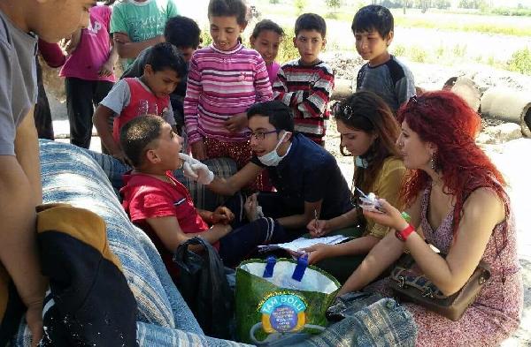 Prof. Dr. Terzi: İzmir'deki Suriyeli sığınmacıların ilaç sorunu çözülmedi