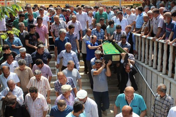 Organlarıyla 4 kişiye hayat veren 12 yaşındaki çocuk, gözyaşlarıyla uğurlandı