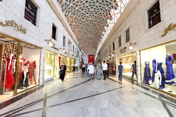 'Dünyanın ilk alışveriş merkezi' yenilendi