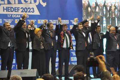 Davutoğlu: Yüce Peygambere yapılan hakarete sessiz kalmayız