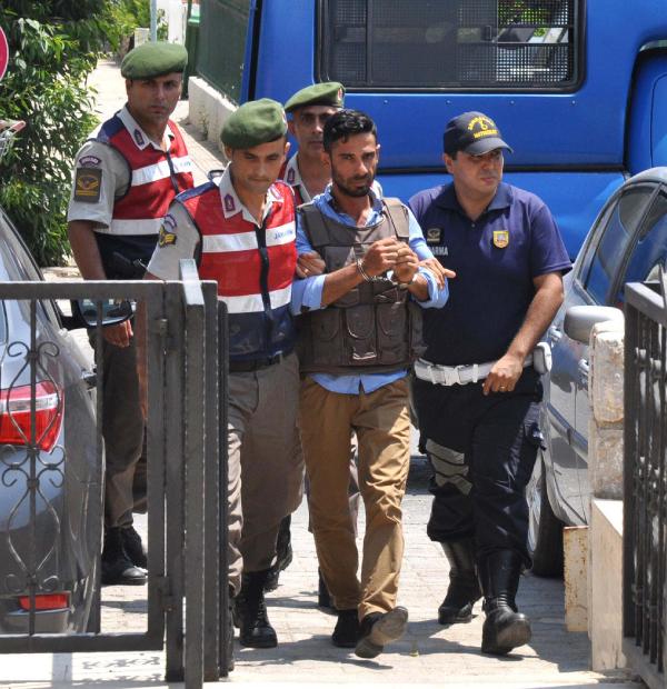 Datça'da kar maskeli saldırgan yakalandı