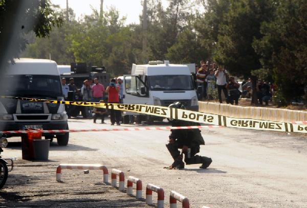 Midyat’ta şüpheli paket fünye ile patlatıldı