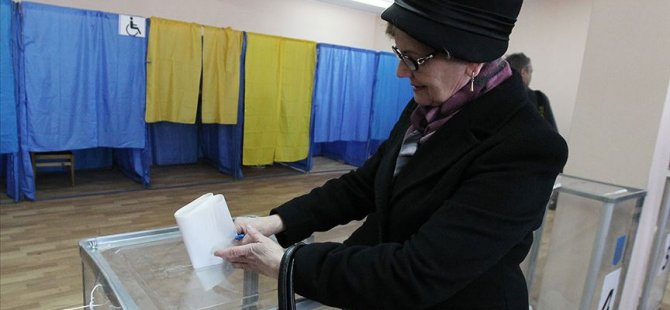 Ukrayna’da seçim resmen ikinci tura kaldı