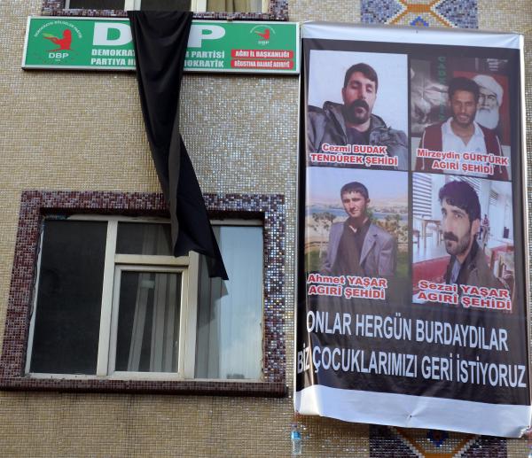 Çatışmada ölen PKK'lıların afişi mahkeme kararıyla kaldırıldı