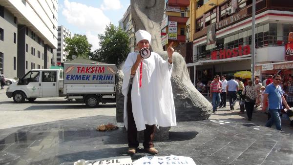 'Yeşil sermaye öldü' dedi, kefen giyip cenaze namazı kıldı