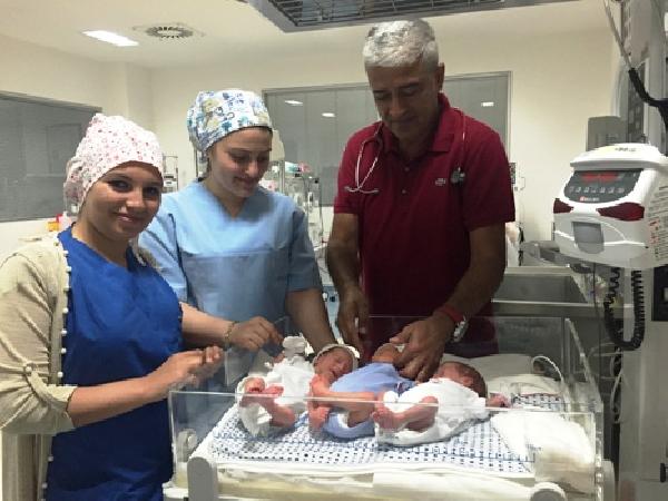 Prematüre üçüzler yaşama tutundu