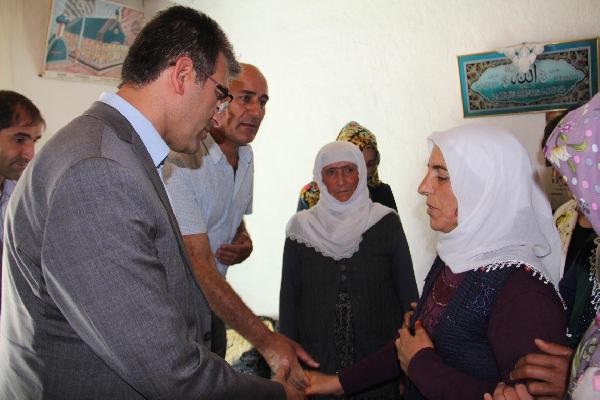 HDP'lilerden şehit askerin ailesine taziye ziyareti