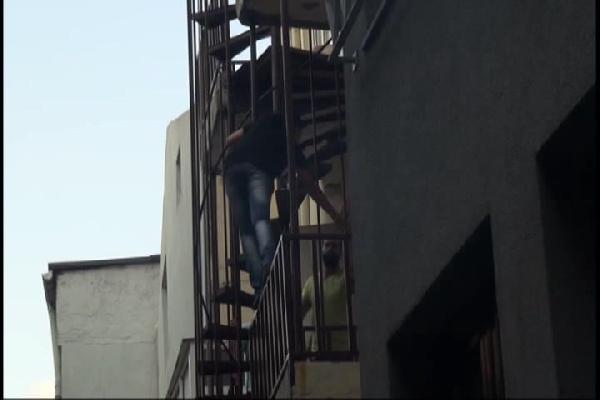 Şişli'de 2,5 saat süren intihar girişimi
