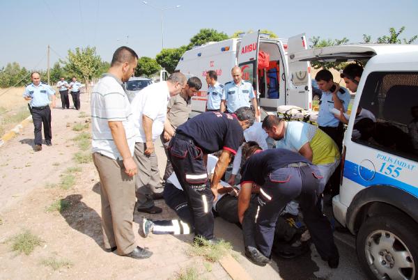 Şanlıurfa'da otomobil devrildi, sürücü yaralandı