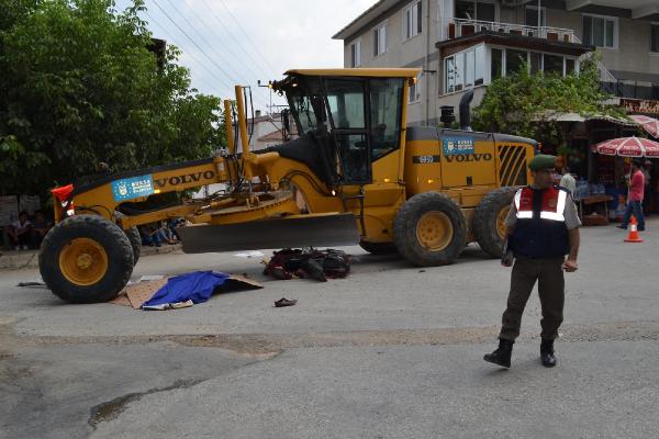 İnegöl’de iş makinasıyla çarpışan motosikletin sürücüsü yaşamını yitirdi