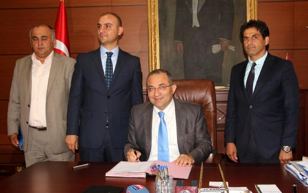Kalp krizinden ölen yerel sanatçı adına kültür merkezi