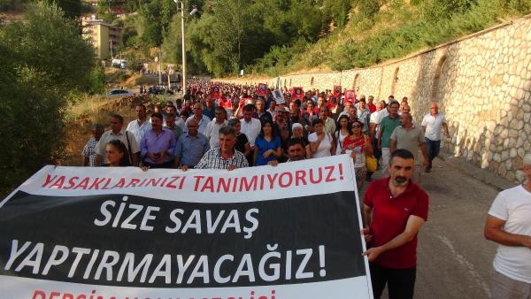 Tunceli'de yasaklı bölgeler yürüyüşle protesto edildi