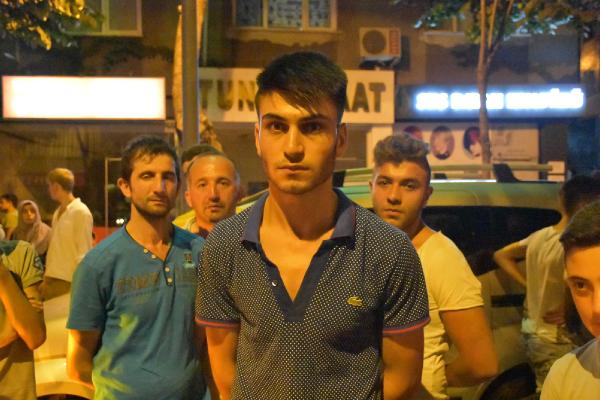 (Geniş Haber) - Bayrampaşa Emniyet Müdürlüğü önünde 2 ses bombası patladı