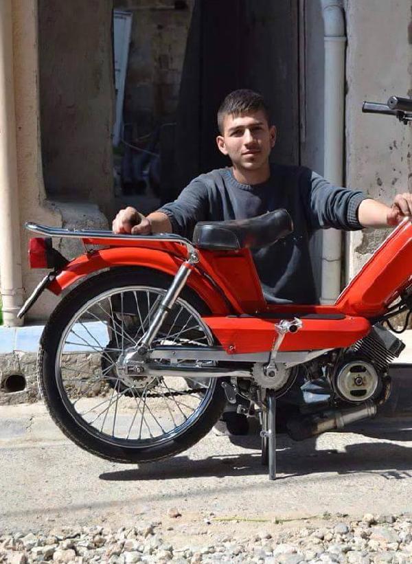 Emanet motosikletle yaptığı kazada öldü