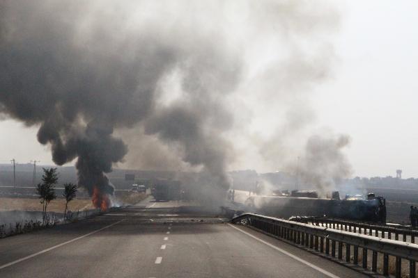 Nusaybin'de motorin yüklü tanker alev alev yandı